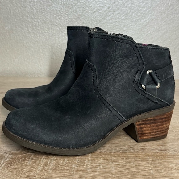 Teva Shoes - Teva Foxy Women 6.5 Black Nubuck Leather Ankle Boots